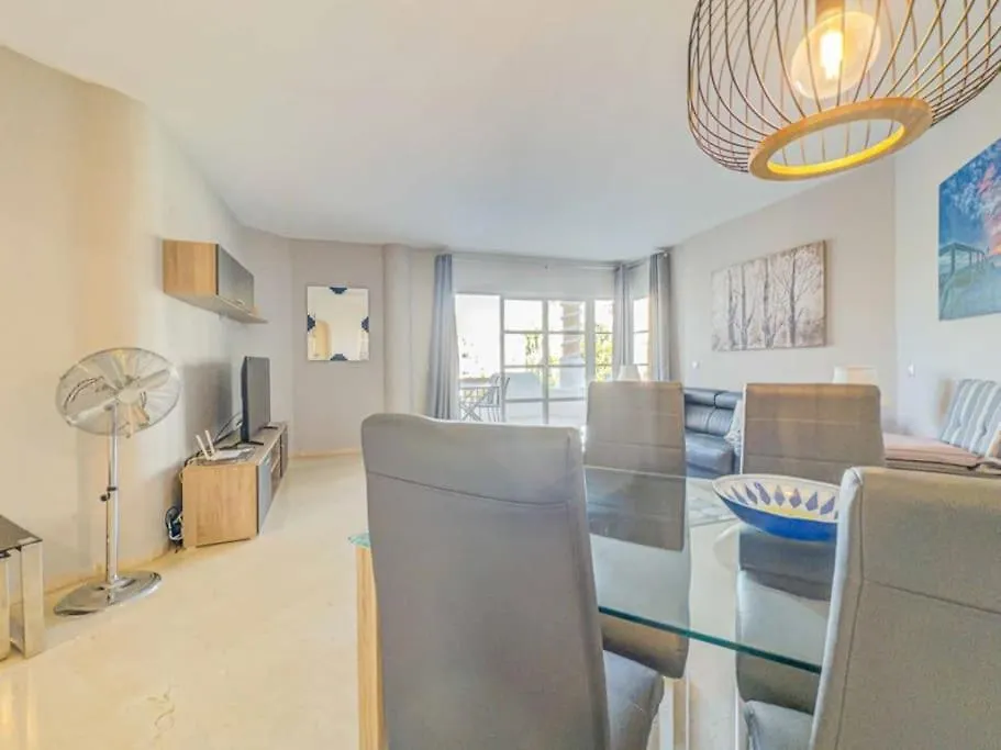 99 - Cozy Apartment In Matchroom Club, Mijas Golf フエンヒロラ 0*,  スペイン